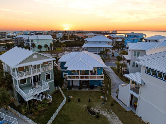 1468 Bermuda Drive, Navarre, FL 32566