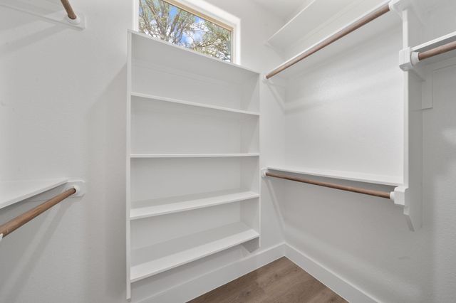 106 Halawa CT, Bastrop, TX 78602