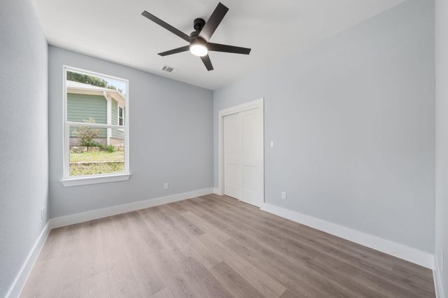 106 Halawa CT, Bastrop, TX 78602