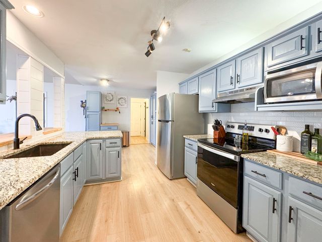 157 S Peachwood Dr., Haysville, KS 67060