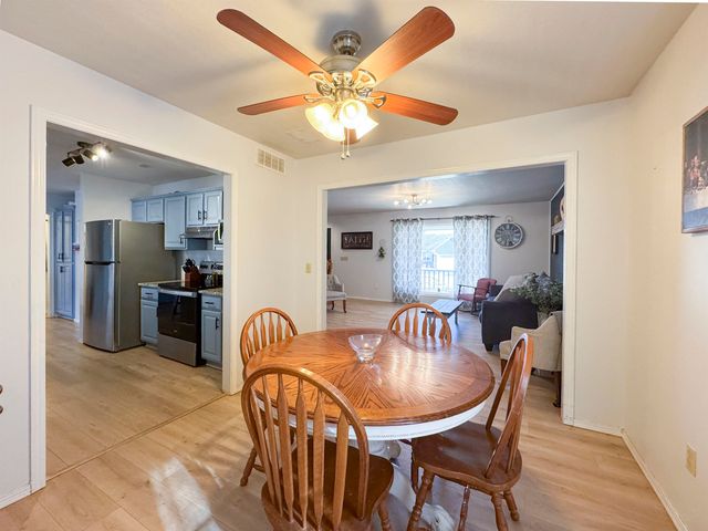 157 S Peachwood Dr., Haysville, KS 67060