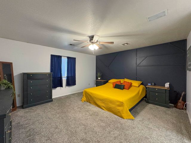 157 S Peachwood Dr., Haysville, KS 67060