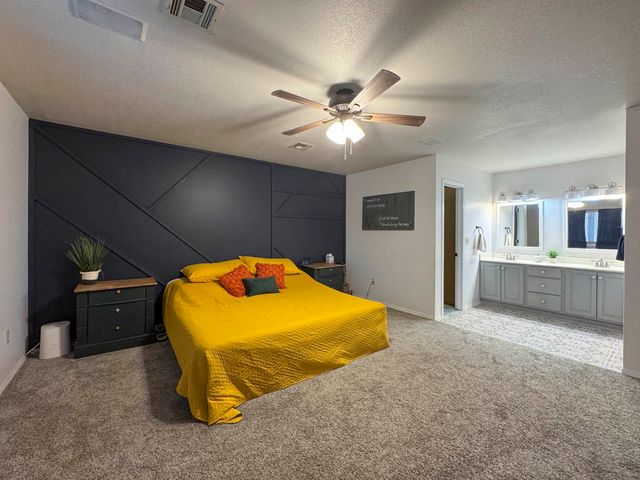 157 S Peachwood Dr., Haysville, KS 67060