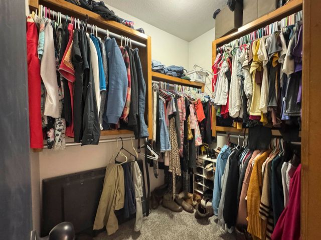 157 S Peachwood Dr., Haysville, KS 67060