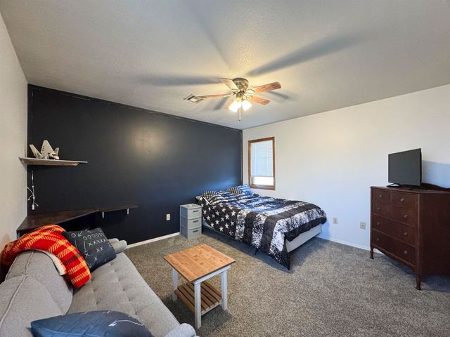 157 S Peachwood Dr., Haysville, KS 67060