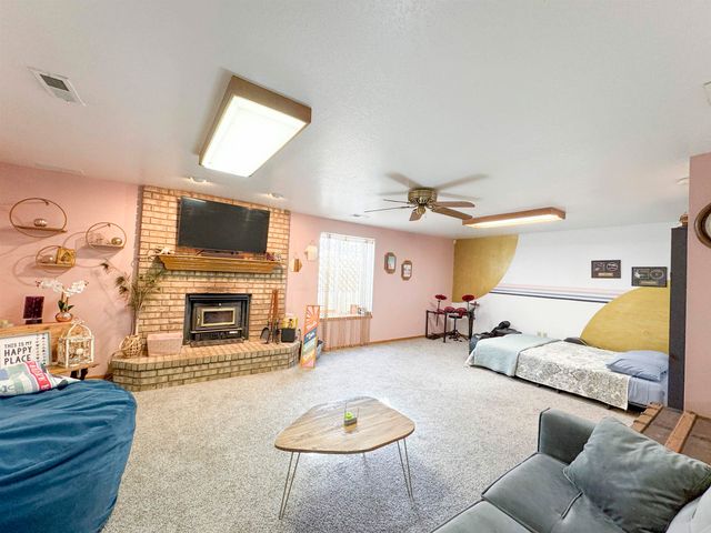 157 S Peachwood Dr., Haysville, KS 67060