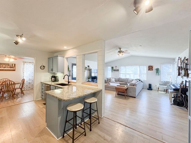 157 S Peachwood Dr., Haysville, KS 67060