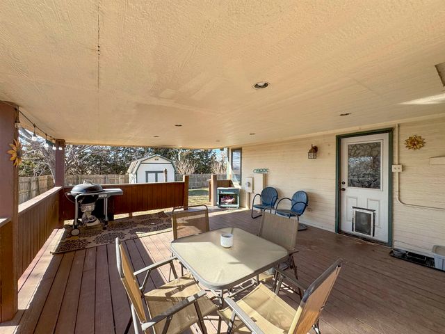 157 S Peachwood Dr., Haysville, KS 67060