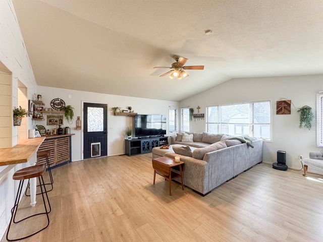 157 S Peachwood Dr., Haysville, KS 67060