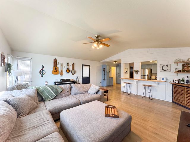 157 S Peachwood Dr., Haysville, KS 67060