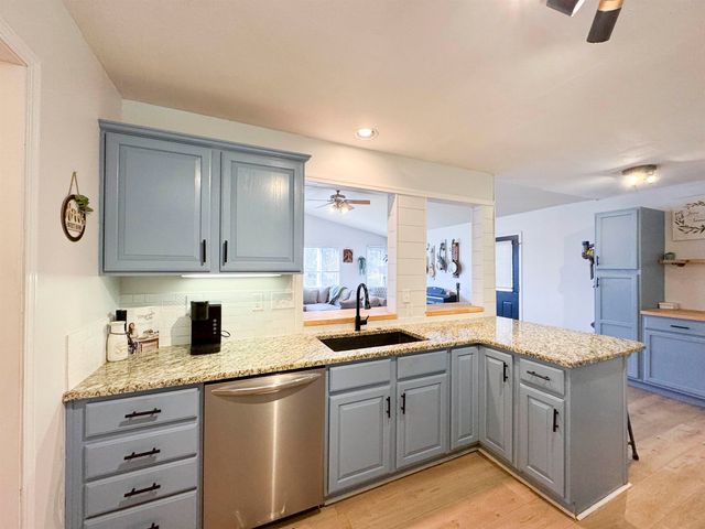 157 S Peachwood Dr., Haysville, KS 67060