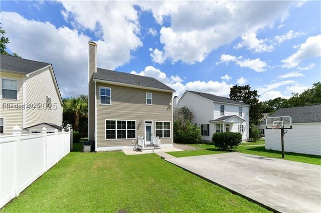 154 Regent Ave, Bluffton, SC 29910