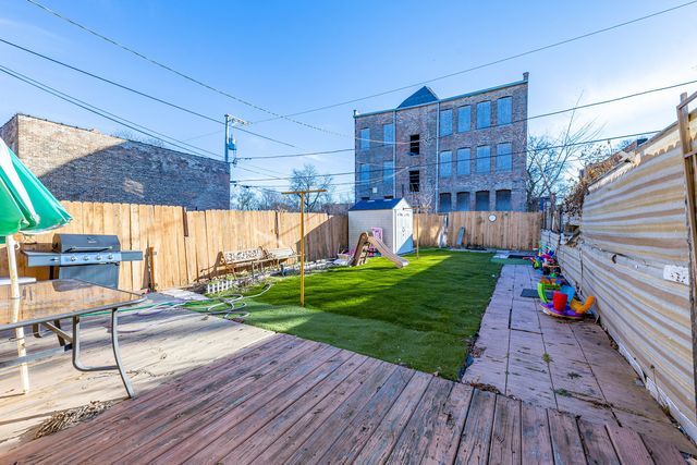 641 W 54th Place, Chicago, IL 60609