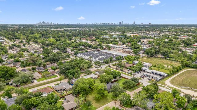 1916 Springrock Lane, Houston, TX 77080