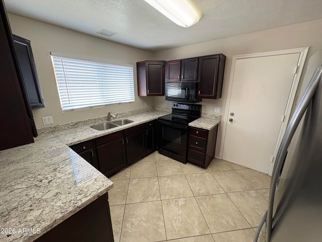 19821 N 9th Place, Phoenix, AZ 85024