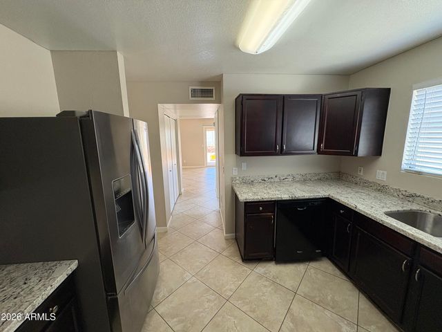 19821 N 9th Place, Phoenix, AZ 85024