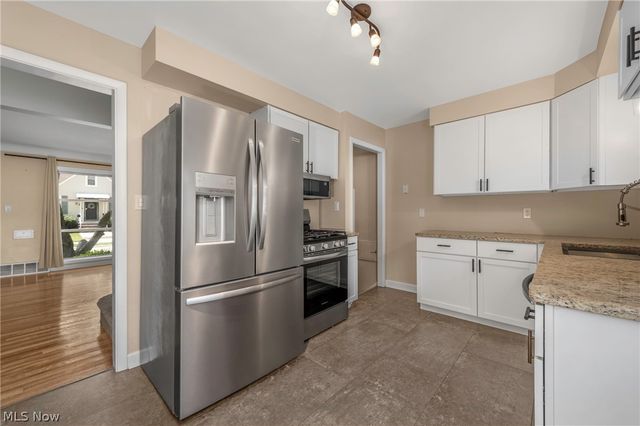 85 E 205th Street, Euclid, OH 44123