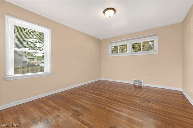 85 E 205th Street, Euclid, OH 44123