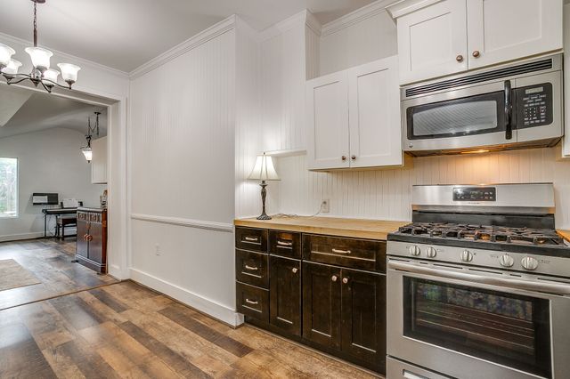 2119 Stanley Avenue, Fort Worth, TX 76110