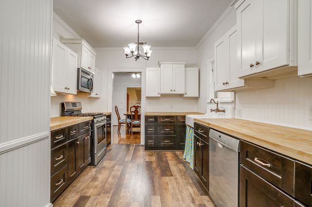 2119 Stanley Avenue, Fort Worth, TX 76110