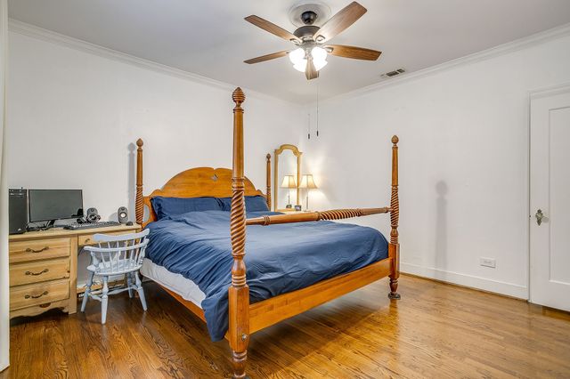 2119 Stanley Avenue, Fort Worth, TX 76110