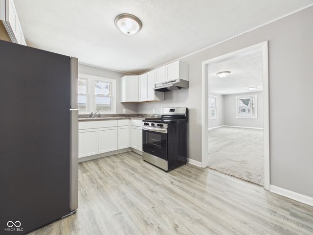 124 W Cross Street, Anderson, IN 46012