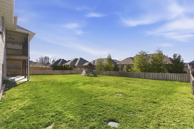 727 S Hickory Drive, Springfield, MO 65809