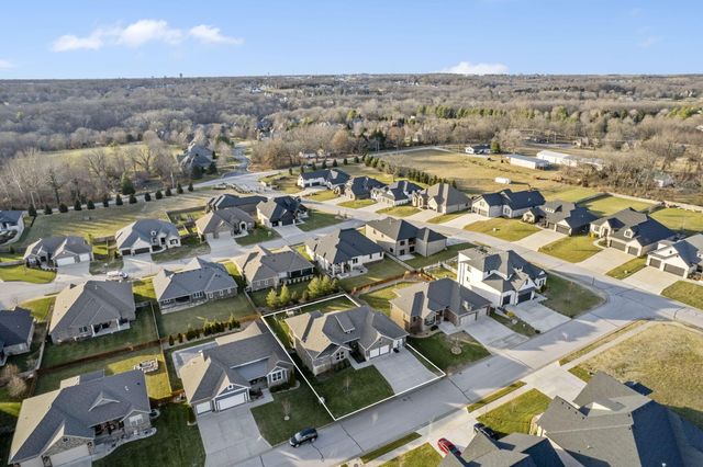 727 S Hickory Drive, Springfield, MO 65809