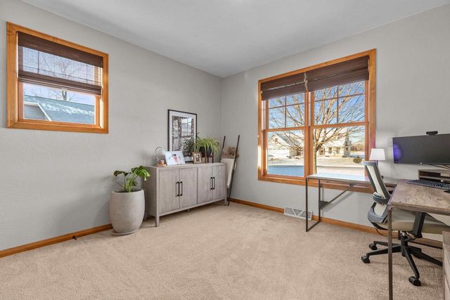 1928 TIMBERLINE DRIVE, Oshkosh, WI 54904