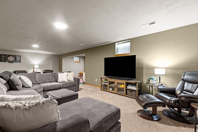 1928 TIMBERLINE DRIVE, Oshkosh, WI 54904