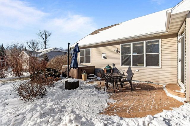 1928 TIMBERLINE DRIVE, Oshkosh, WI 54904