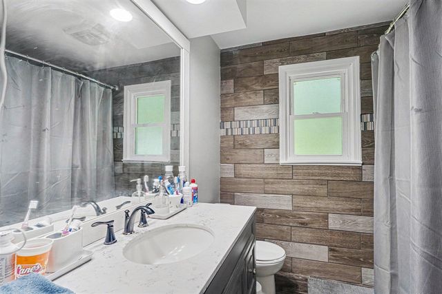 108 Shadowood Lane, Battle Creek, MI 49014