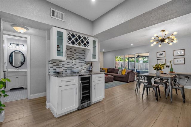 1560 NE 32ND Street, Oakland Park, FL 33334