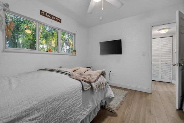 1560 NE 32ND Street, Oakland Park, FL 33334