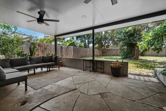 1560 NE 32ND Street, Oakland Park, FL 33334