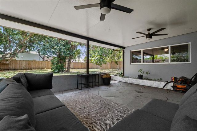 1560 NE 32ND Street, Oakland Park, FL 33334