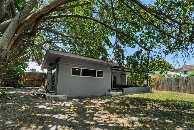 1560 NE 32ND Street, Oakland Park, FL 33334
