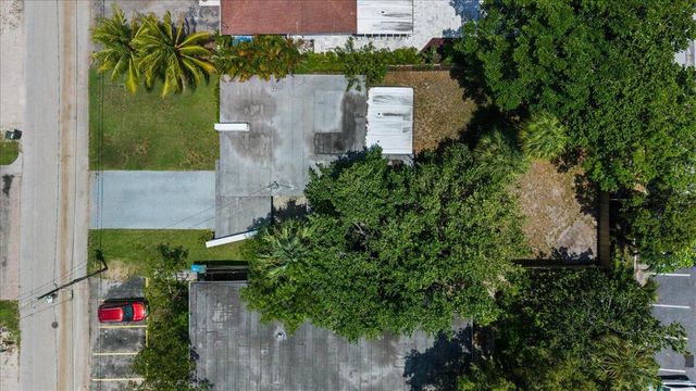 1560 NE 32ND Street, Oakland Park, FL 33334