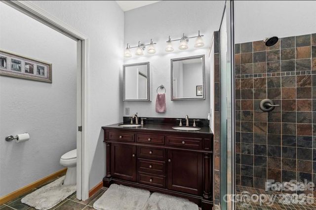 461 N Mallard Cove, Almond, NC 28771