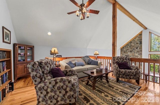 461 N Mallard Cove, Almond, NC 28771