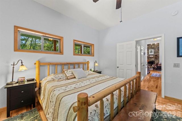 461 N Mallard Cove, Almond, NC 28771