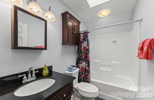 461 N Mallard Cove, Almond, NC 28771