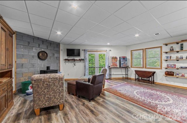461 N Mallard Cove, Almond, NC 28771