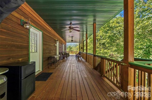 461 N Mallard Cove, Almond, NC 28771