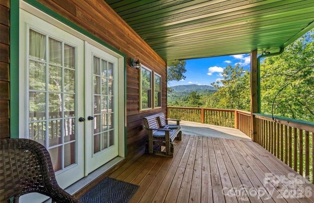 461 N Mallard Cove, Almond, NC 28771