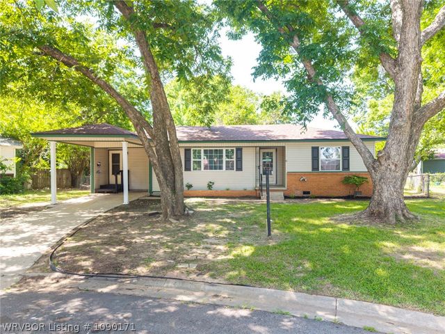 6 Raleigh Circle, Fort Smith, AR 72901
