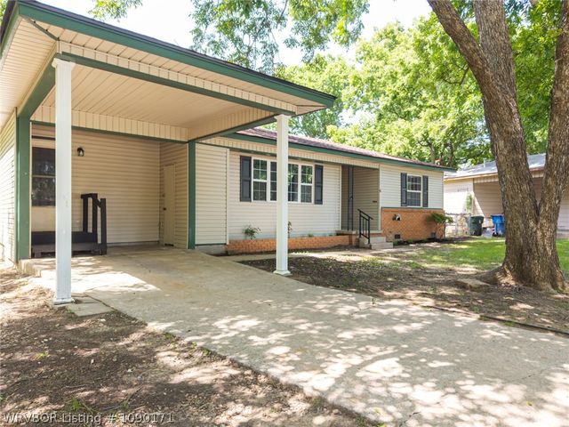 6 Raleigh Circle, Fort Smith, AR 72901