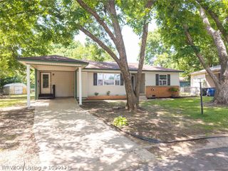 6 Raleigh Circle, Fort Smith, AR 72901