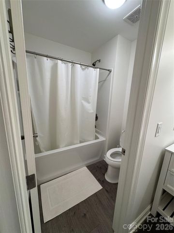 2705 N Center Street 36, Hickory, NC 28601