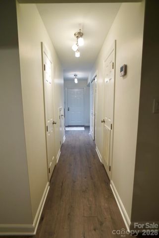 2705 N Center Street 36, Hickory, NC 28601